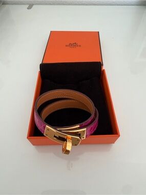 Hermès Rose Scheherazade Kelly Double Tour Bracelet in croc